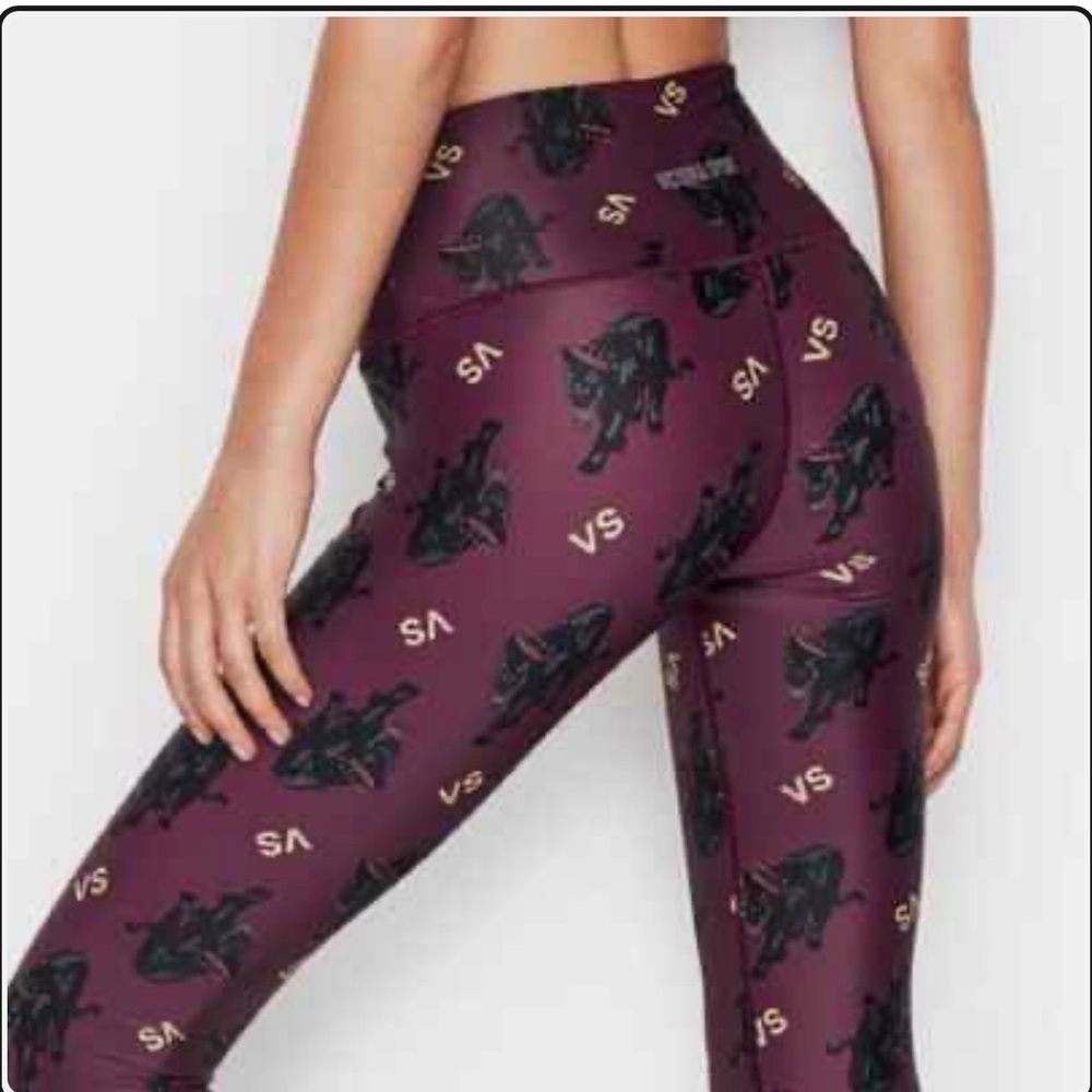 Victoria’s Secret Panther Workout Capris